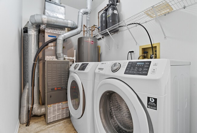 Building Photo - 519 Woodcrest Dr