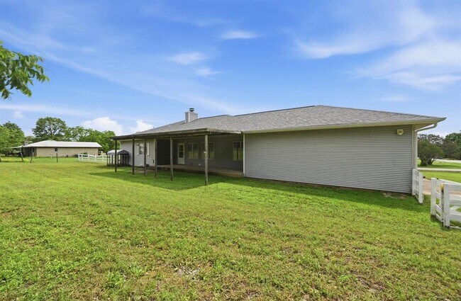Building Photo - 12753 Burson Dr