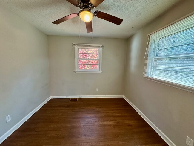 Building Photo - East AVL Spacious Apartment Ready for Occupancy!