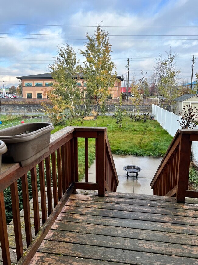 Building Photo - 1625 E Coeur D Alene Ave