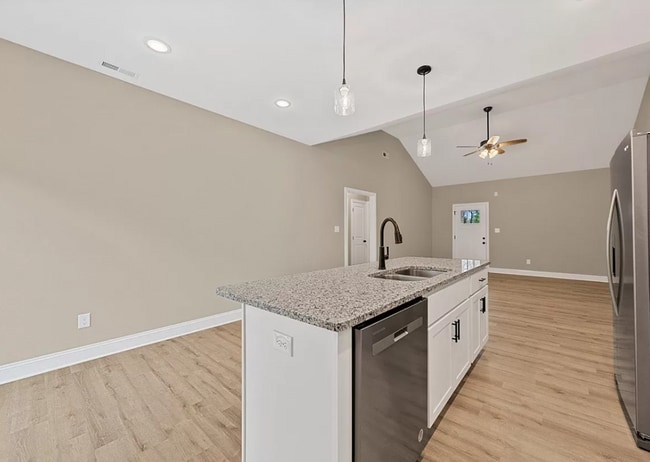 Building Photo - 2785 Cedrus Ave