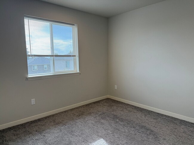 Building Photo - 7415 Saddlebrook Lp