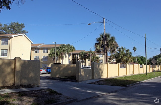 Building Photo - Brookside Crossing