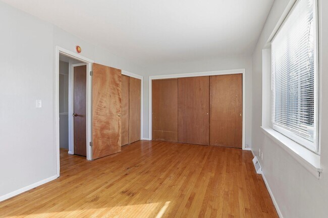 Building Photo - 836/840 Greenwood Court