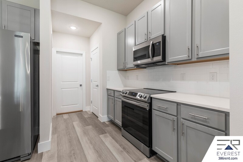 Building Photo - 17 Praver Ln
