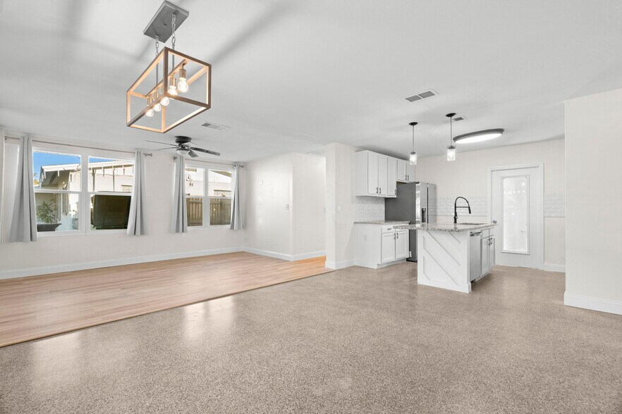 Building Photo - 3612 W Leila Ave