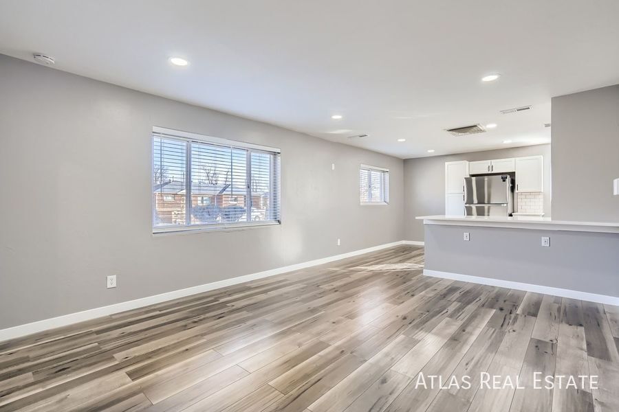 Building Photo - 1620 Phoenix Ct
