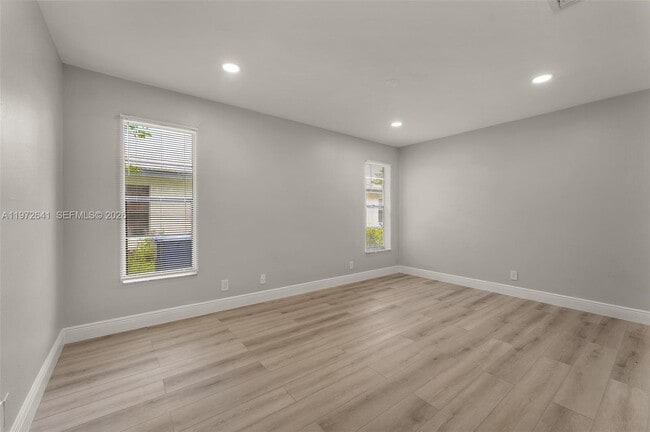 Building Photo - 10375 NW 35th St