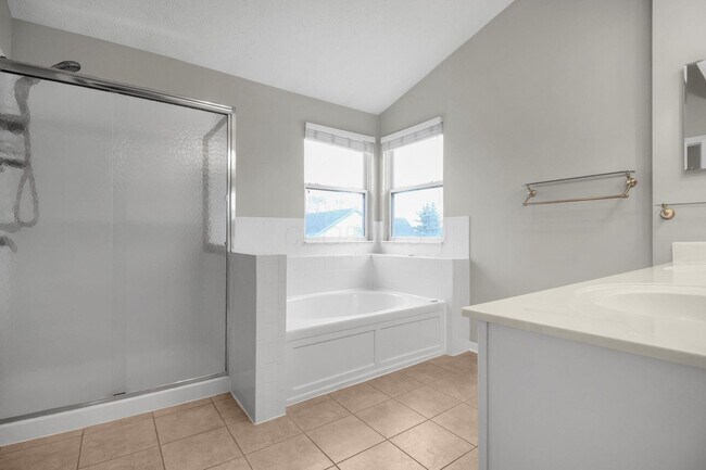 Building Photo - 2230 Seton Dr