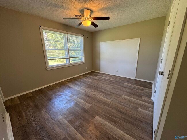Building Photo - 193 Agua Dr