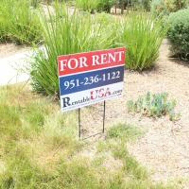 Building Photo - 3 Bedroom Condo for Rent in Murrieta