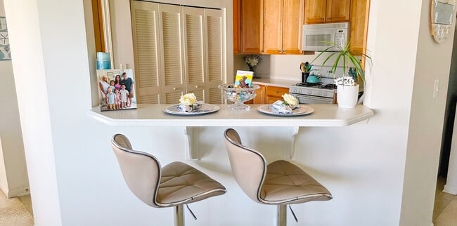 Building Photo - Stunning 2-Bed, 2-Bath Condo in Salisbury