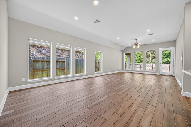 Building Photo - 17371 Merigold Hts Dr
