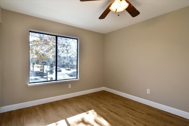 Building Photo - 970 Antelope Terrace