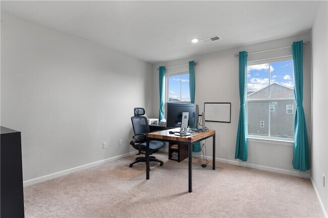 Building Photo - 5103 Spruce Rd