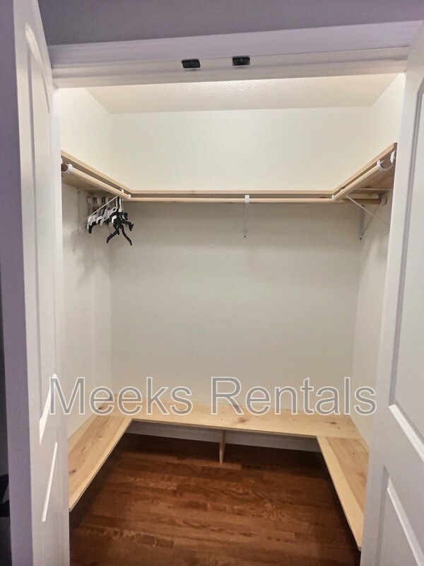 Building Photo - 25 Marie Dr