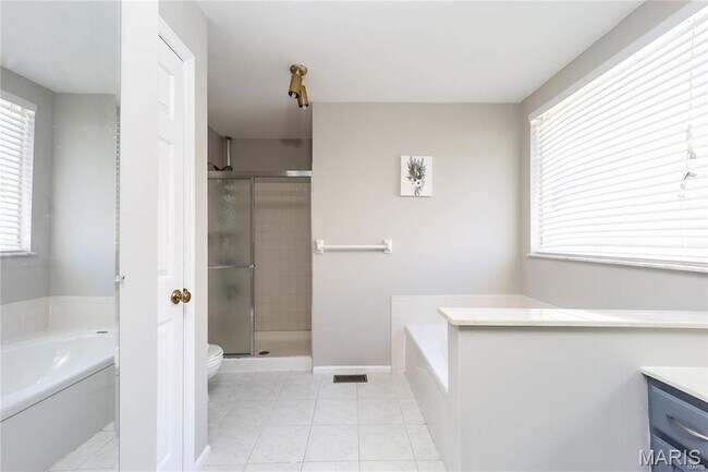 Building Photo - 226 Cheval Square Dr