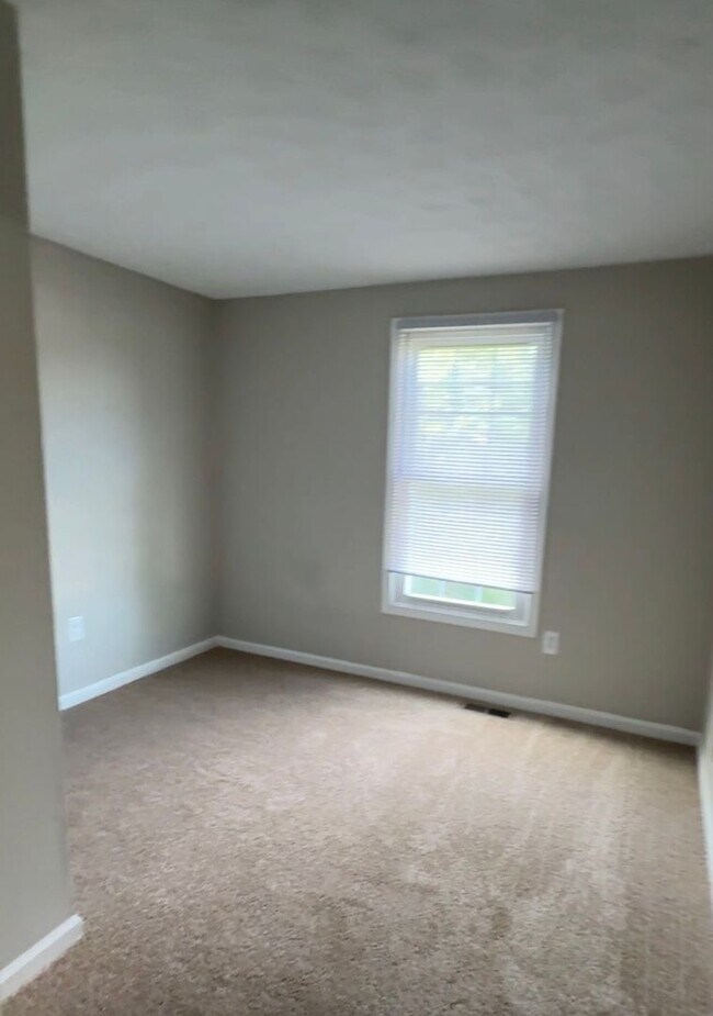 Building Photo - 42 Rocky Brook Ct