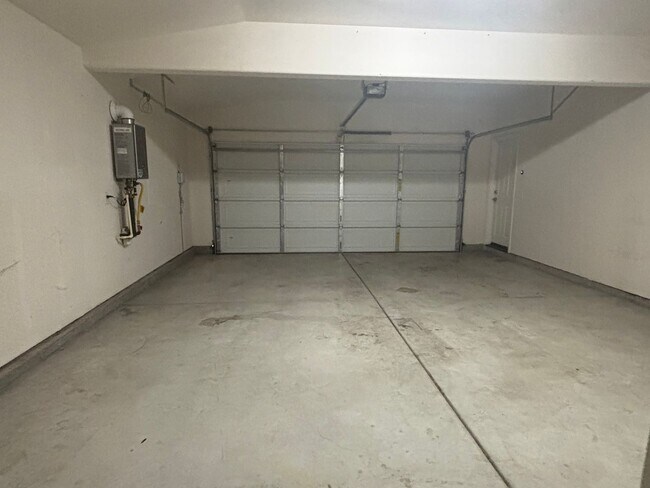 Building Photo - Charming 3-Bedroom 2.5 Bath with Loft for Rent in Guadalupe