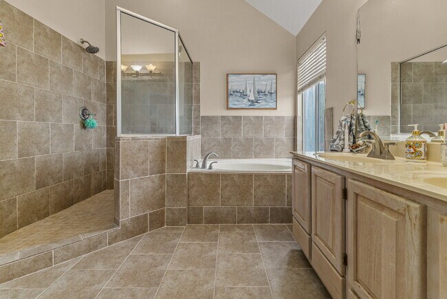 Building Photo - 2719 Rancho Mirage