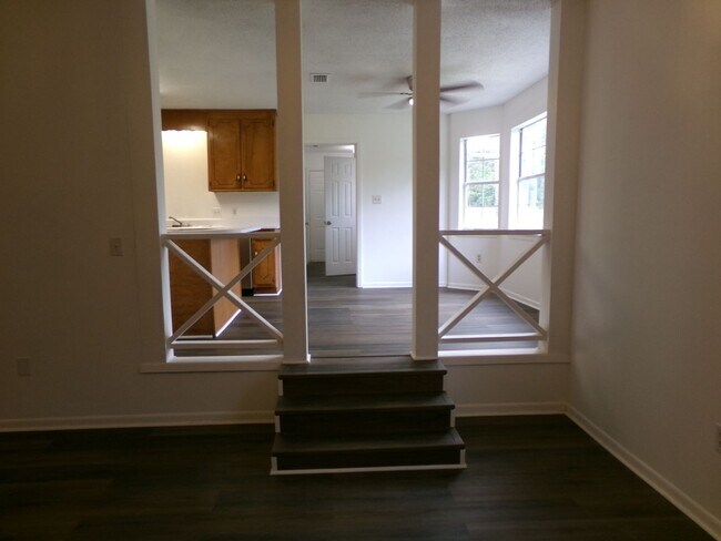 Building Photo - ***COMING SOON*** Country Setting No HOA