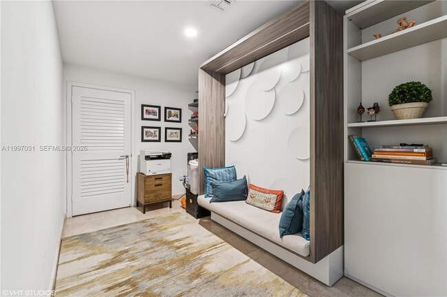 Building Photo - 88 SW 7th St