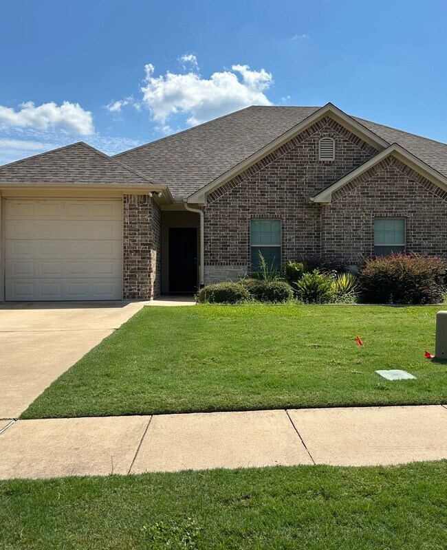 Building Photo - 3944 Mobley Ln