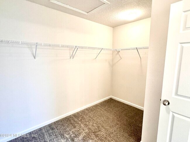 Building Photo - 5108 Angel Lake Dr