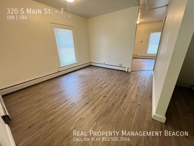 Building Photo - 320 S Main St