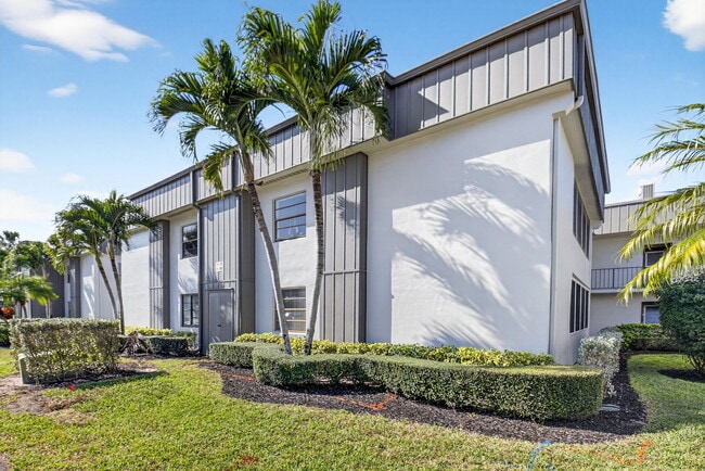 Building Photo - 450 Piedmont J