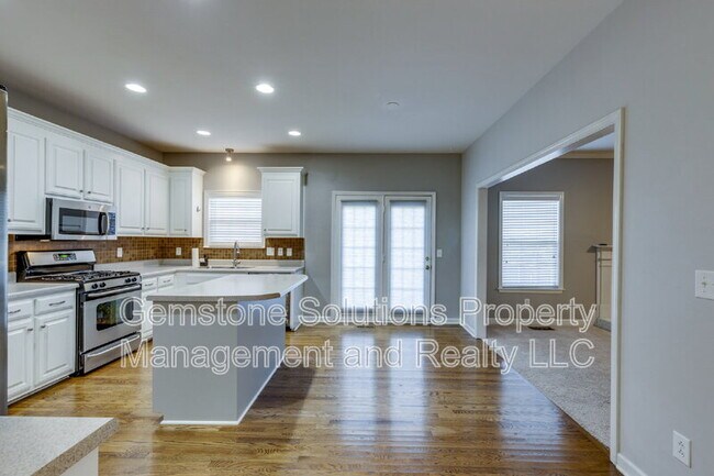 Building Photo - 1035 Watauga Ct