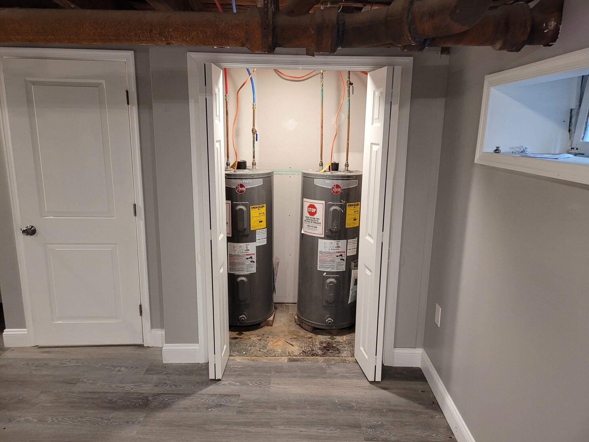 Basement - 5931 N Warnock St