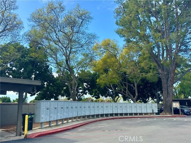 Building Photo - 140 Streamwood