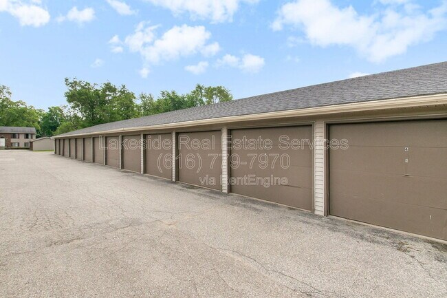 Building Photo - 2940 Earle Ave SW