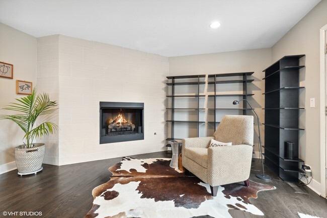 Building Photo - 384 Hastings Ave