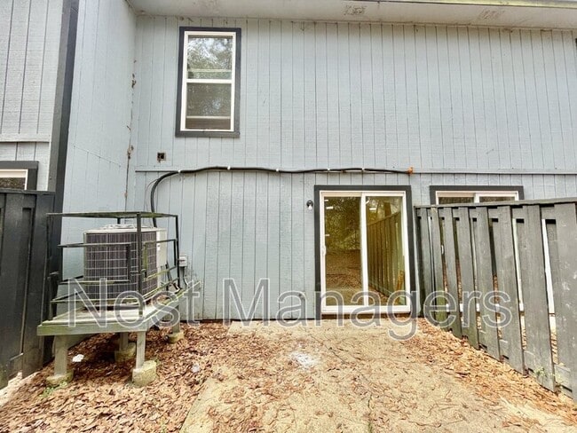 Building Photo - 5850 Aftonshire Dr