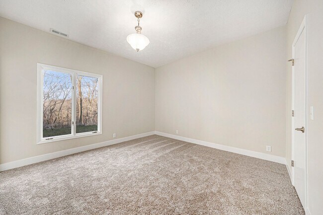 Building Photo - Beautiful Home in Ponca Hills