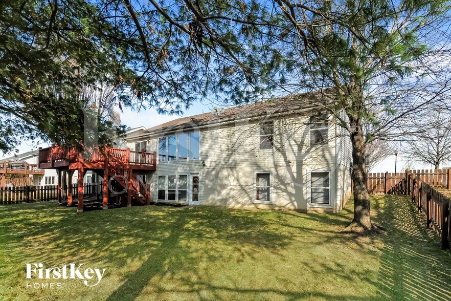 Building Photo - 212 Royallmanor Ln