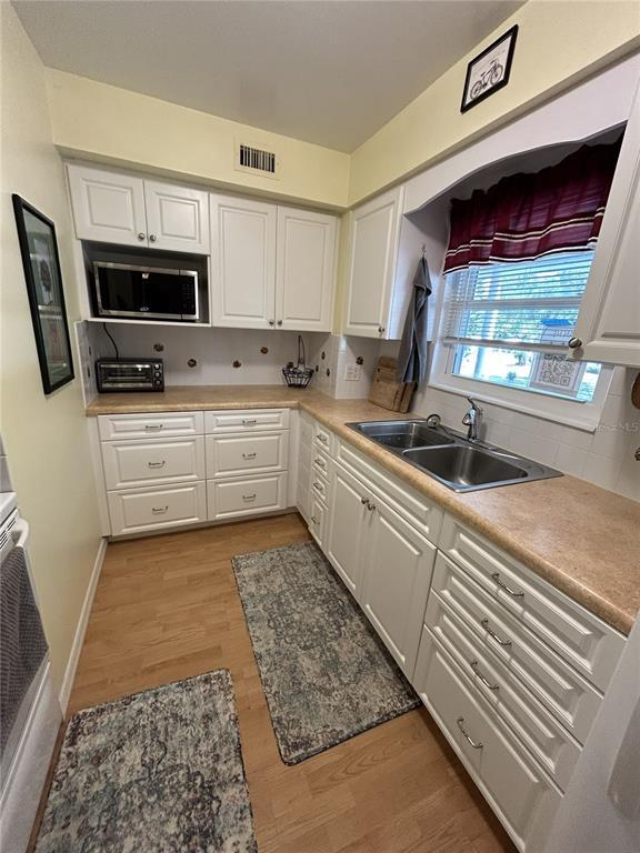 Building Photo - 3900 Roxane Blvd