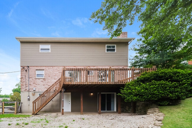 Building Photo - 3724 Cliffwood Ct
