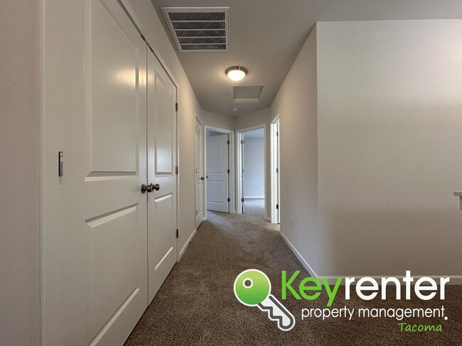 Building Photo - Must-have 3Bed/2.5Bath Lakewood Home