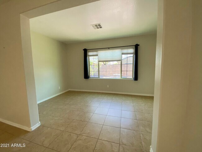 Building Photo - 9165 W Buckhorn Trail