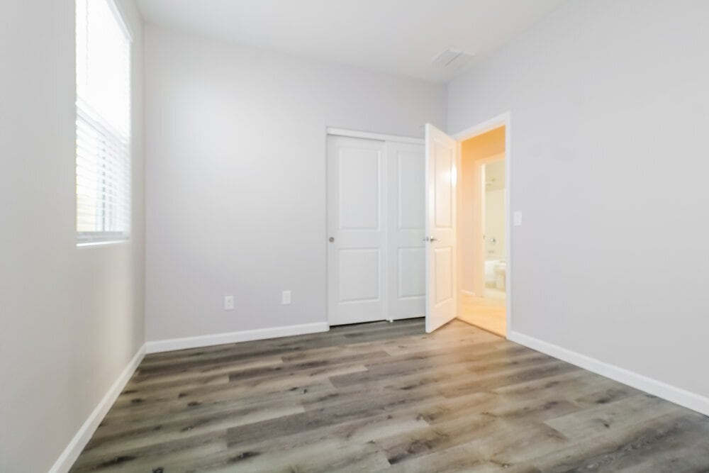 Building Photo - 10425 W Pima St