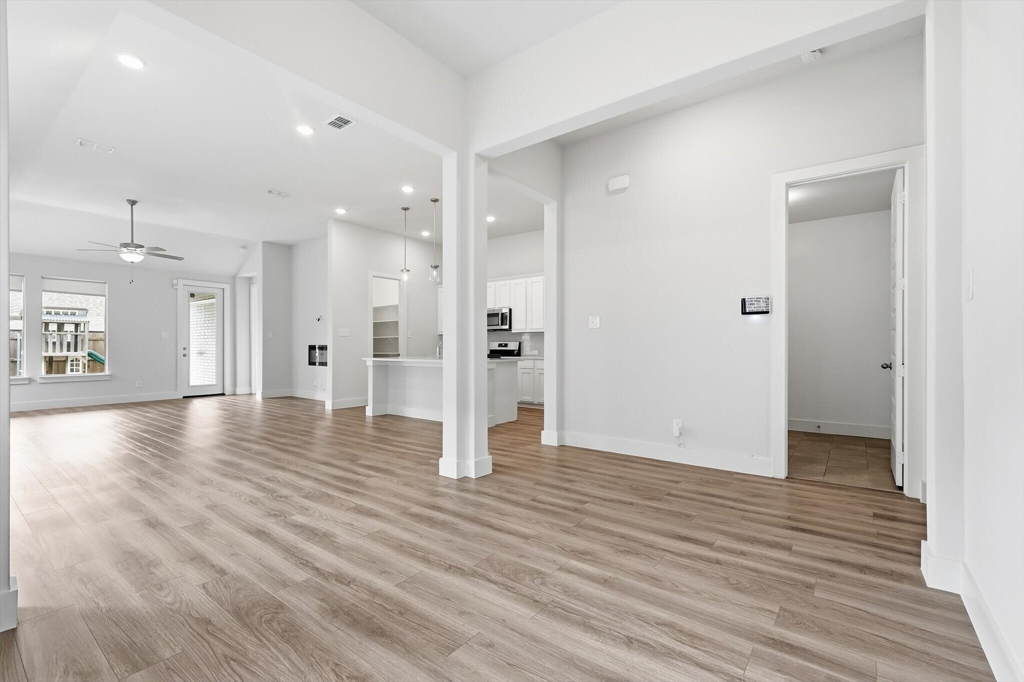 Building Photo - 1861 Arbor Dr