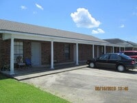 Building Photo - 209 Gloria St