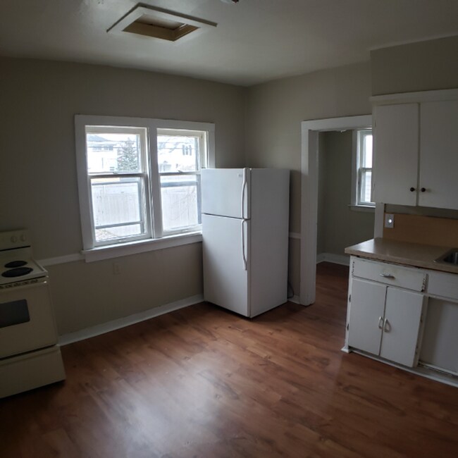 Primary Photo - 52 W 16th St