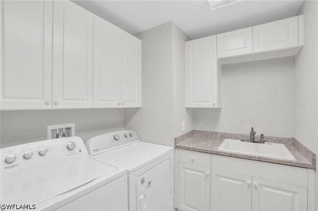 Building Photo - 265 Indies Way