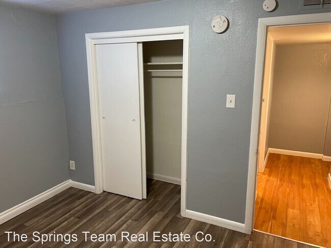 Building Photo - 2 br, 1 bath House - 546 1/2 St. Vrain Street
