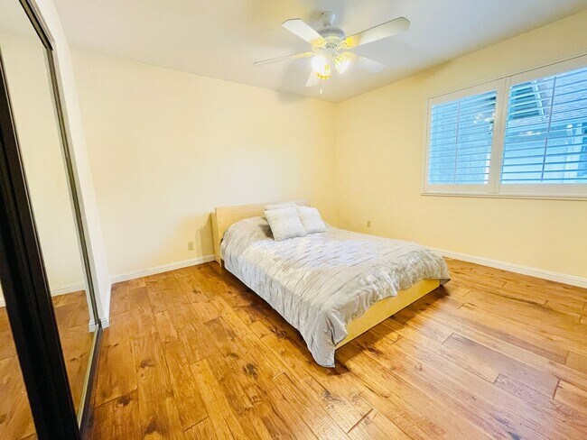 Building Photo - Beautiful 4 Bed 3 Bath + Huge Bonus Room A...