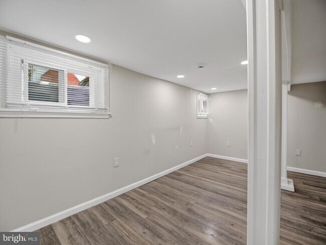Building Photo - 6008 Addison Rd